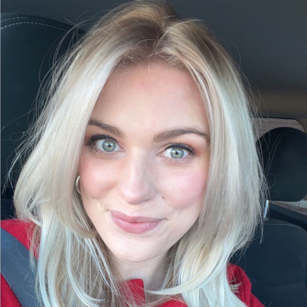 Meet your Posher, Ella